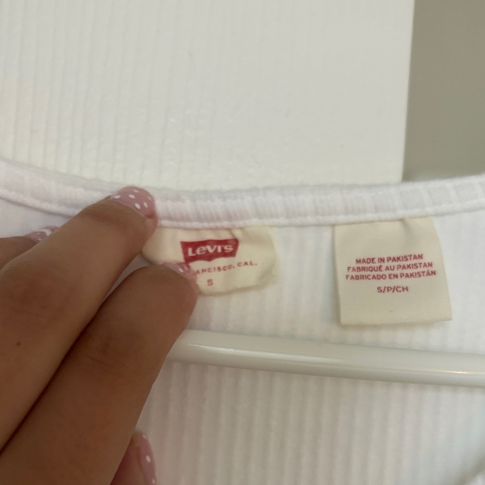 Levi's White Ribbed Button-Down Top - Picture 2 of 2